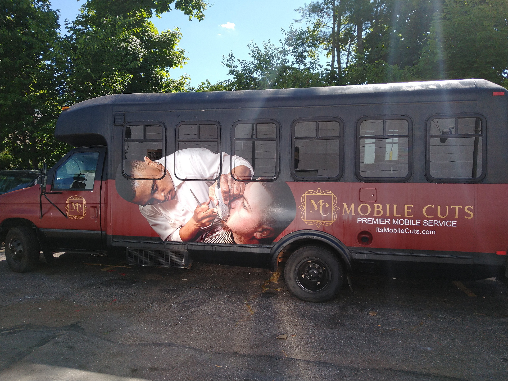 Mobile Cuts service van on location